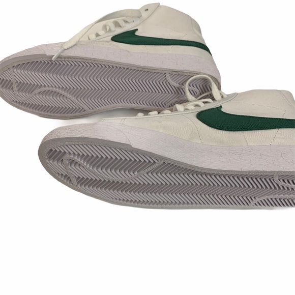 Women’s Nike Blazer Mid ‘77 Canvas Sneakers - Picture 2 of 6